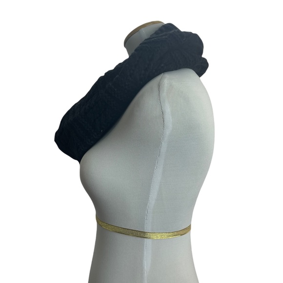 Max Studio Infinity scarf - Picture 2 of 2